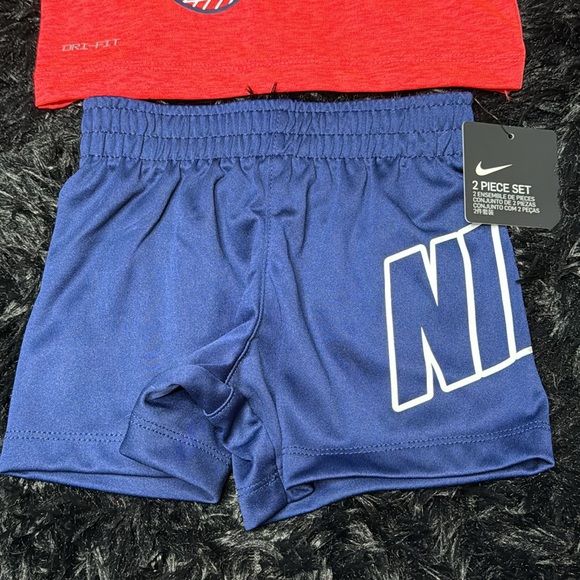 🔥H-P🌟Boys Nike T-shirt & Short 2PC Set🔥🌟 - Picture 4 of 9